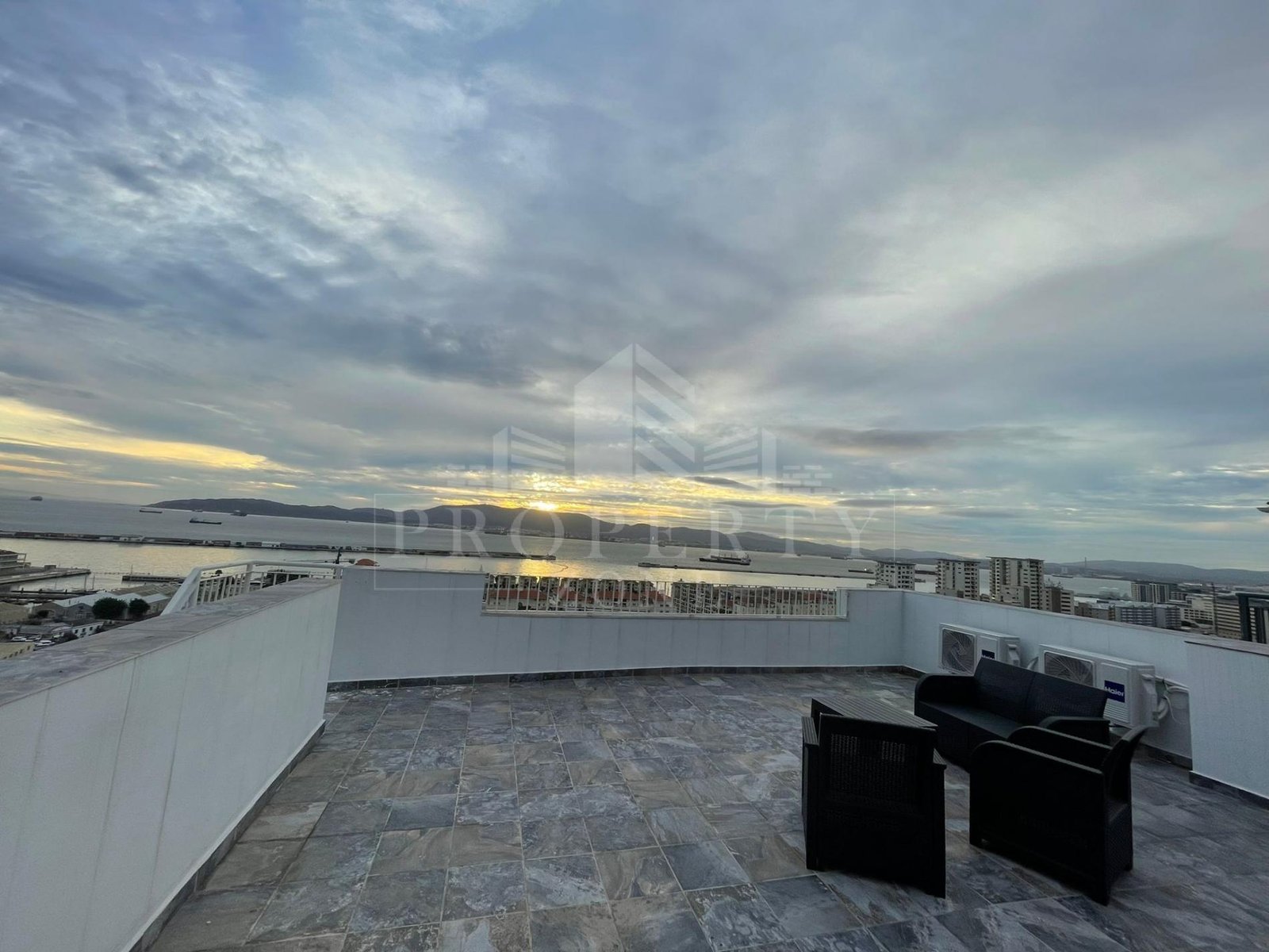 2 bedroom apartment for rent upper town gibraltar