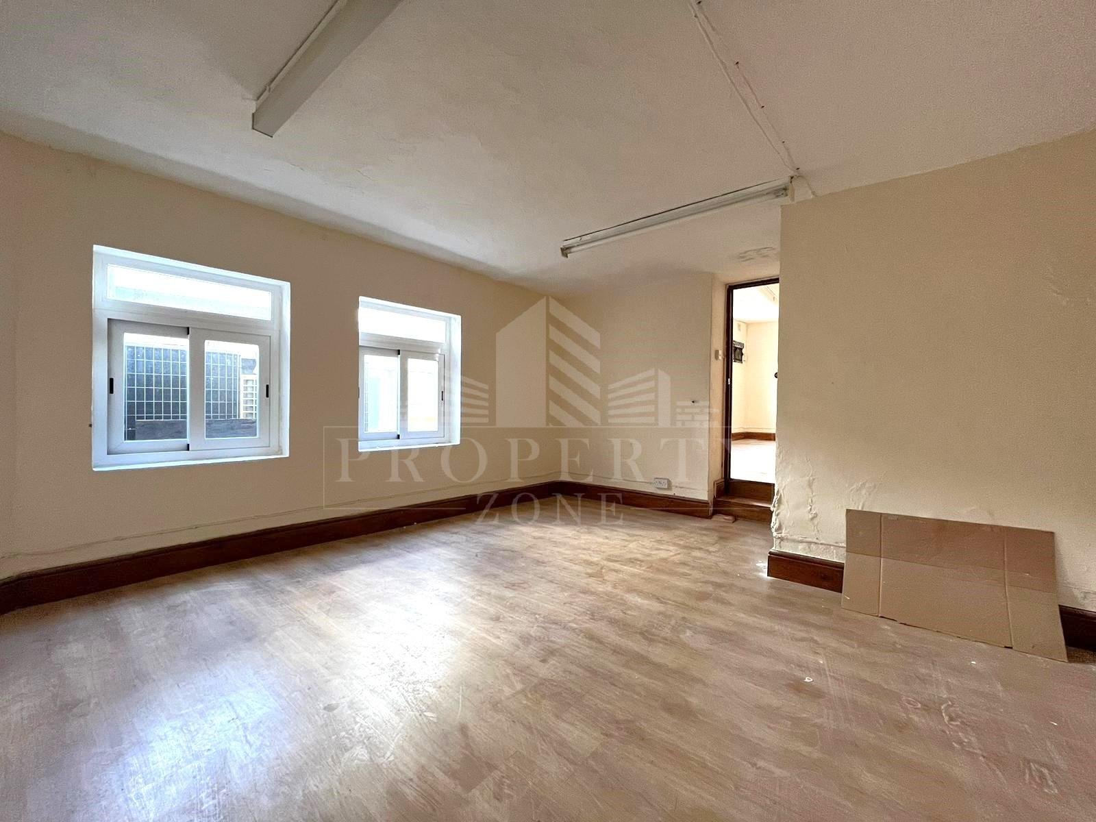commercial unit for rent main street gibraltar