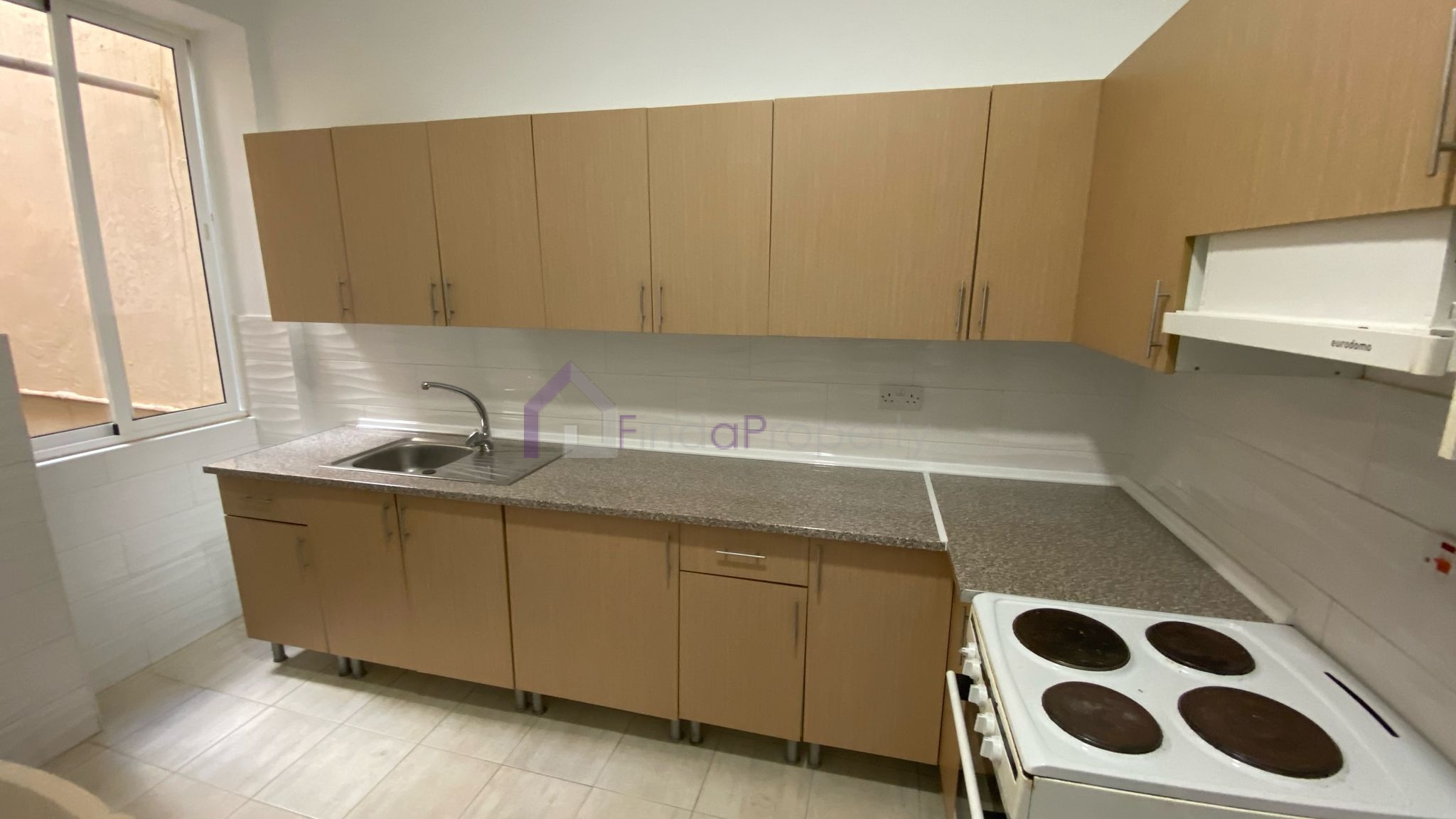 3 bedroom apartment for rent town area gibraltar