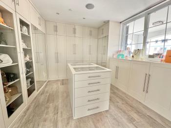 4 Bedroom Apartment for Sale, South District, Gibraltar