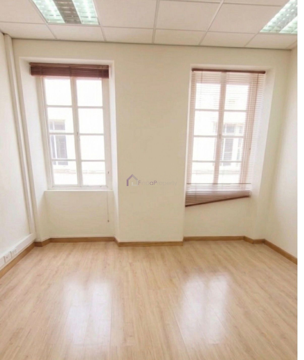 commercial for rent town area gibraltar