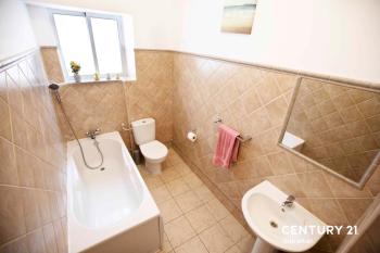 5 Bedroom Detached House for Sale, Upper Town, Gibraltar