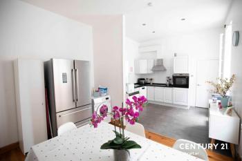 5 Bedroom Detached House for Sale, Upper Town, Gibraltar