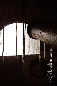 Cilindro de cañón en los Túneles del Gran Asedio