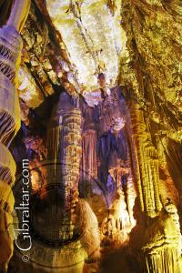 Magnífico techo de la Cueva Baja de San Miguel