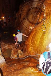 Dejando atrás el Lago de la Cueva Baja de San Miguel