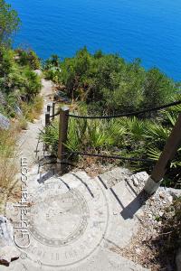 Bajando por el sendero de Martin, Escalera del Mediterráneo