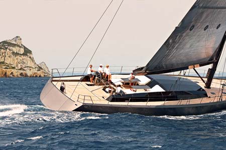 With many accredited sailing schools in Gibraltar, your classroom will be one of the best tidal training areas in the world. Find out more! ✅